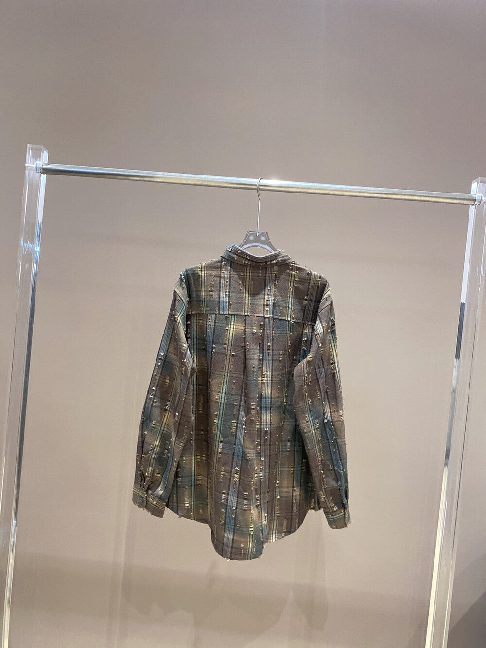 8002★New winter arrival! Stylish tie-dye ripped long-sleeve shirt.