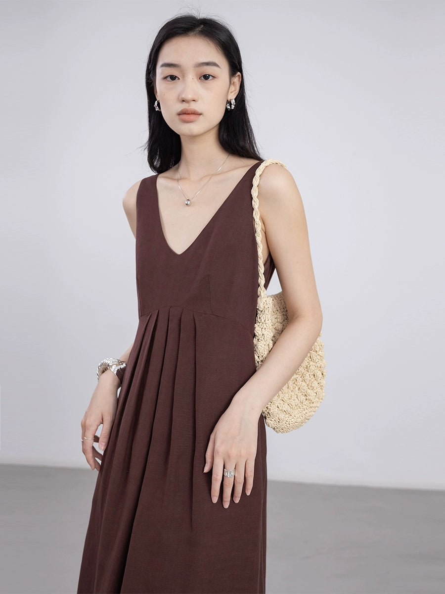 CAREMIND Brown pleated sleeveless dress V-neck high-end vest medium and long dress