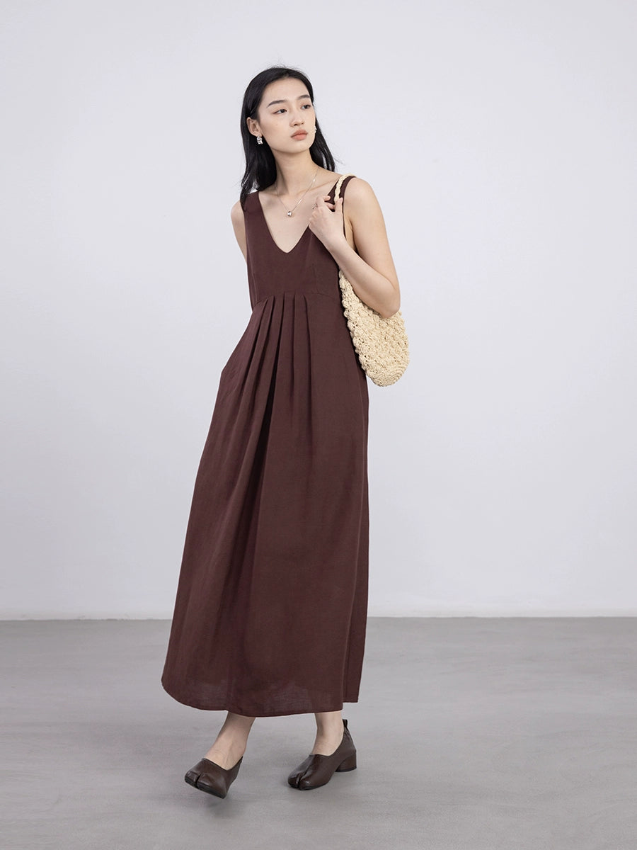 CAREMIND Brown pleated sleeveless dress V-neck high-end vest medium and long dress